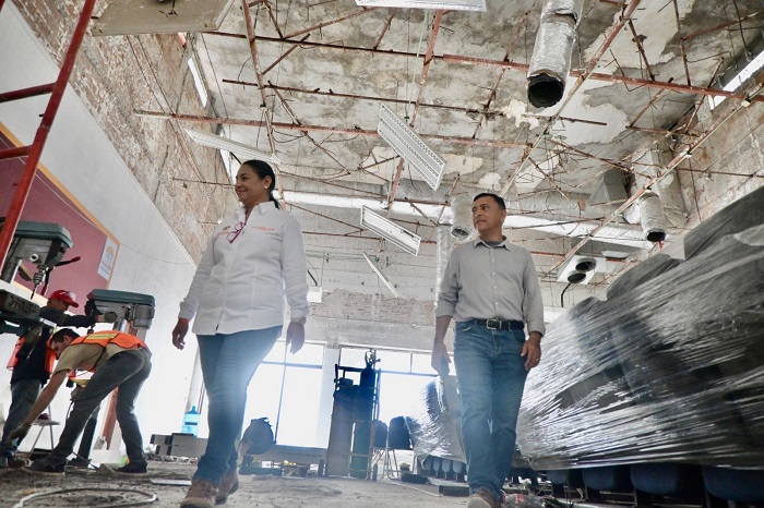 Supervisa Griselda Martínez obras de renovación y reforzamiento del edificio de la Presidencia Municipal de Manzanillo