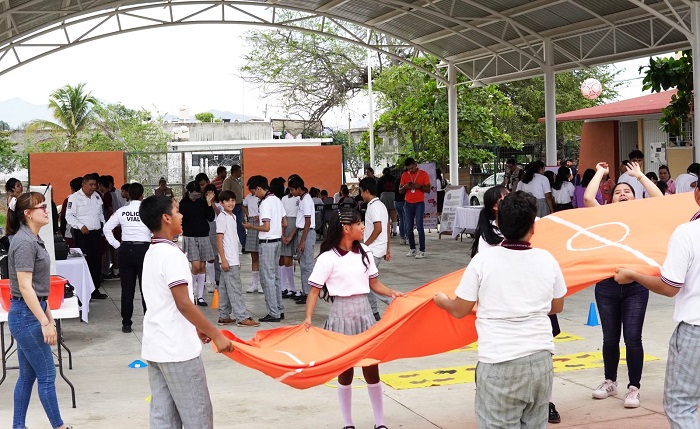 El Ayuntamiento de Manzanillo realizó las Jornadas por la Paz en la Telesecundaria Elvia Carrillo Puerto