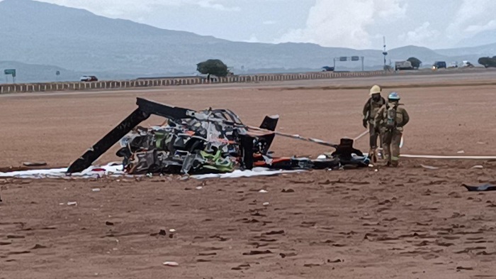 Se desploma helicóptero cerca de autopista Guadalajara-Colima, en Teocuitatlán, Jal