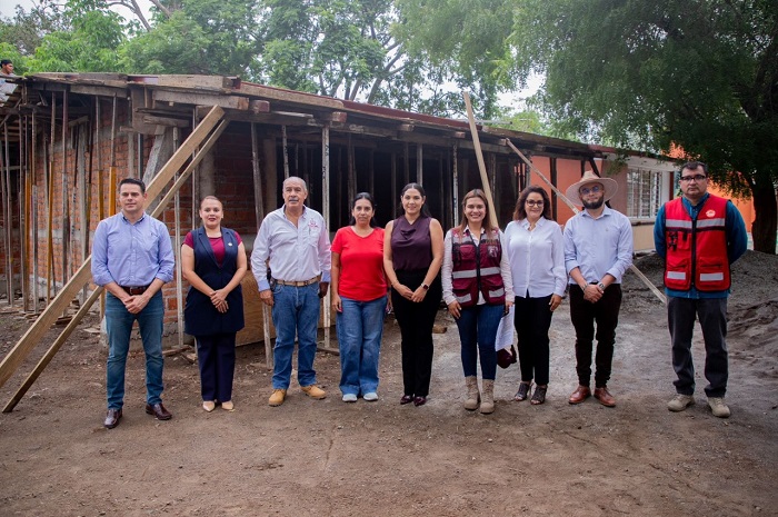 Gobierno Colima supervisa avance del 60% en construcción de aula en El Tívoli