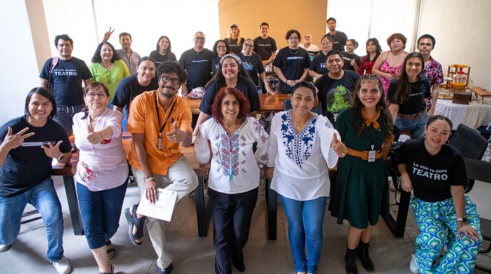 Griselda Martínez reconoce la participación de Estela Leñero dentro del Mes del Teatro