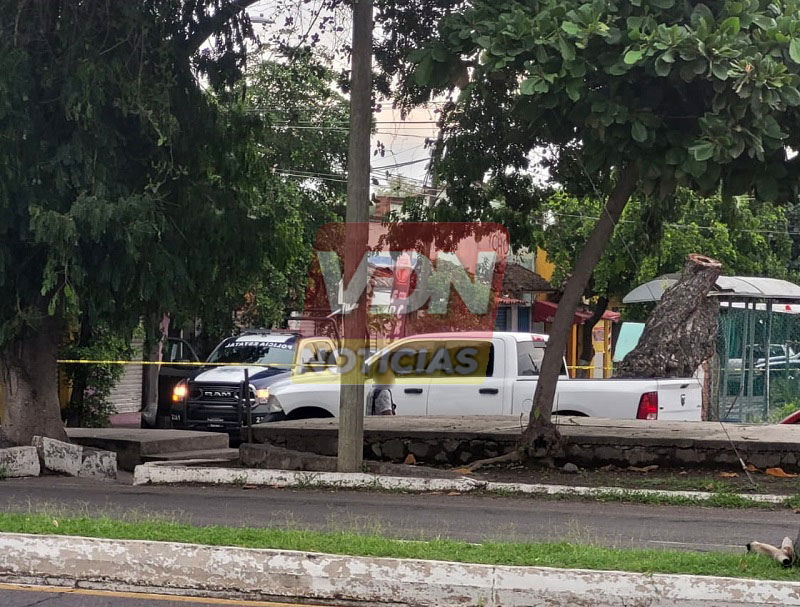 Ejecutan a un hombre en un negocio de ‘maquinitas’ frente a la Central de los Rojos, en Colima