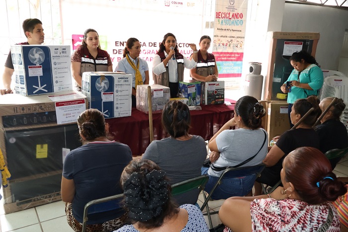 Gobierno Colima impulsa a comunidades autogestoras con programas de alimentación y equipamiento