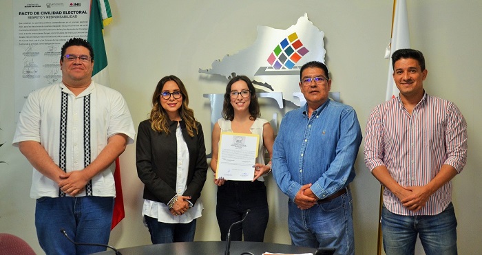 IEE Colima da cumplimiento a sentencia de la Sala Regional Toluca del TEPJF; entrega constancias de regidores en Tecomán