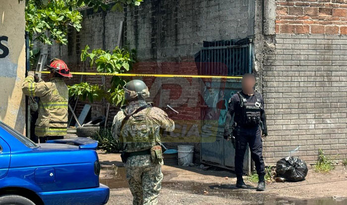 Un hombre resulta gravemente lesionado al explotar un tanque de diésel al interior de un taller en Tecomán