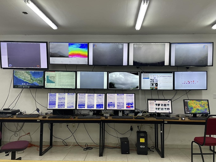 Volcán de Colima permanece en semáforo verde, registró 5 sismos y 2 derrumbes esta semana