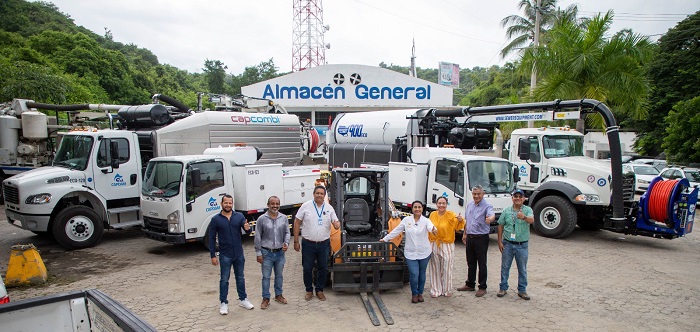 Griselda Martínez entrega camiones Vactor, camionetas, minicargador, bombas hidráulicas e instalaciones para la CAPDAM