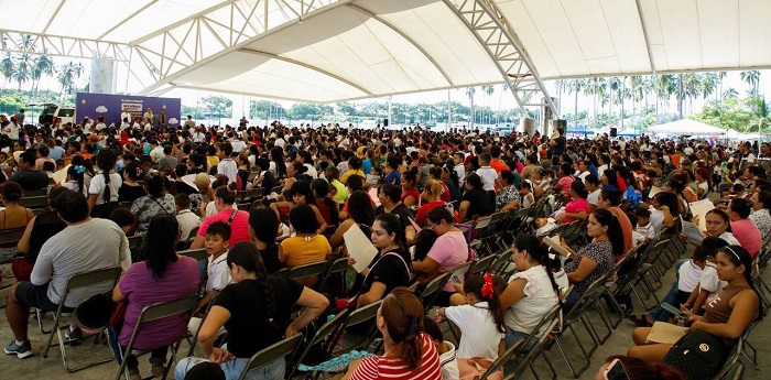 Gobierno de Colima inicia entrega de Mi ColiBeca para Empezar a estudiantes de Tecomán