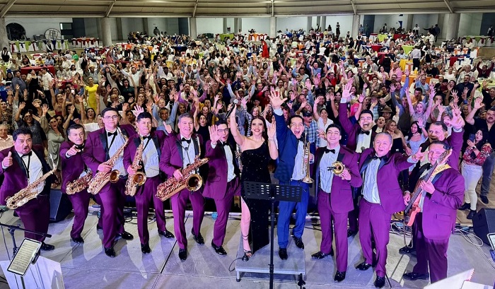 Buena asistencia al baile ‘Una Cana al Aire’ organizado por DIF Estatal Colima