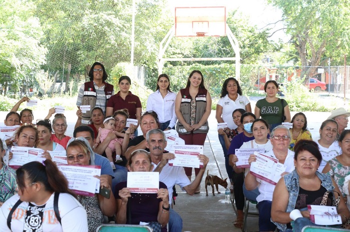 Cien familias de Minatitlán y Colima beneficiadas con el programa Salud y Bienestar Comunitario del DIF Estatal