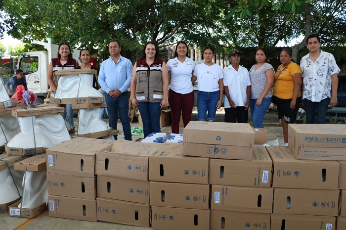 DIF Estatal Colima beneficia a más de 70 familias de Tecomán con equipamiento y proyectos de desarrollo