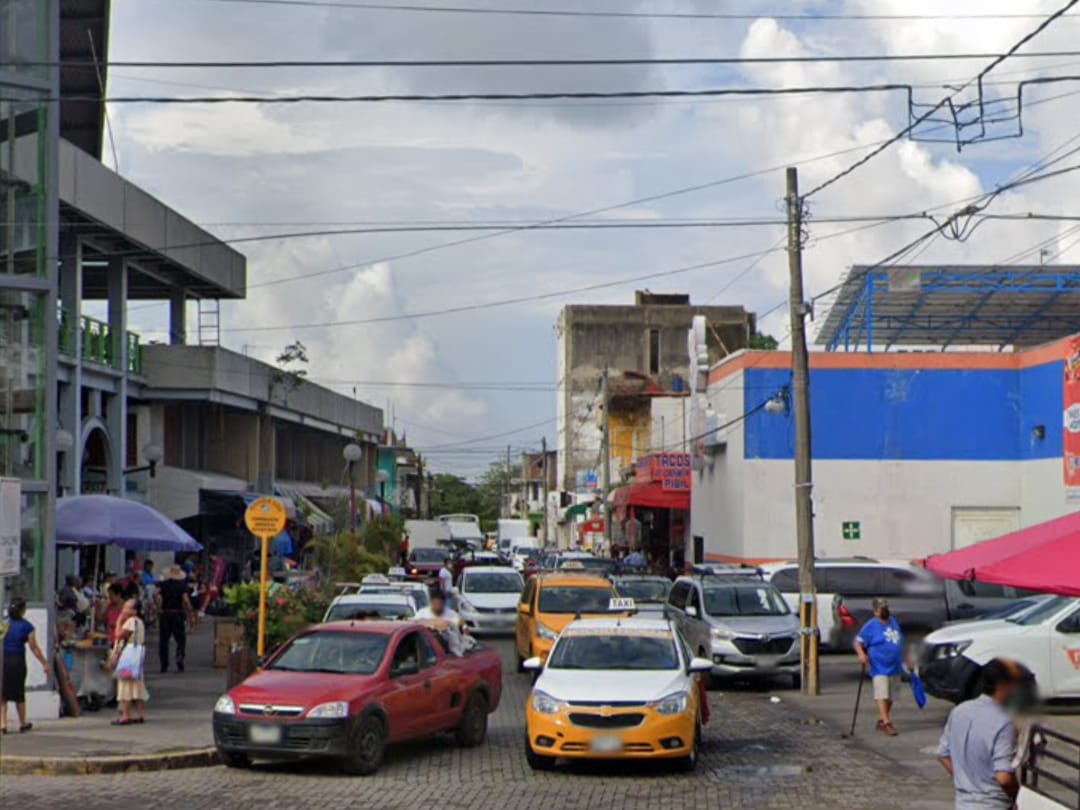 Cerca del mercado 5 de mayo en Manzanillo, ejecutan a un hombre