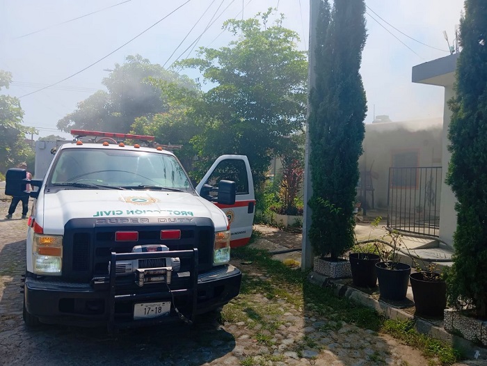 Cortocircuito provoca incendio en vivienda en Colima; no hay personas lesionadas