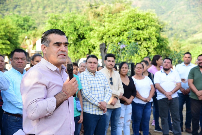 Arranca Presidente Riult Rivera con la rehabilitación de drenaje en la comunidad de Tinajas