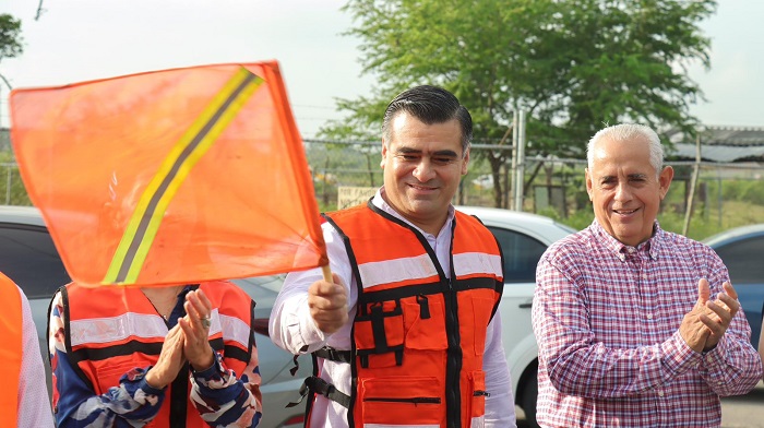 Arranca Presidente Riult Rivera programa de bacheo permanente en Colima