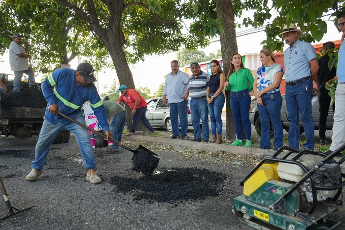 Continúa VdeA aplicando 80 toneladas de asfalto por mes en Operación Bacheo