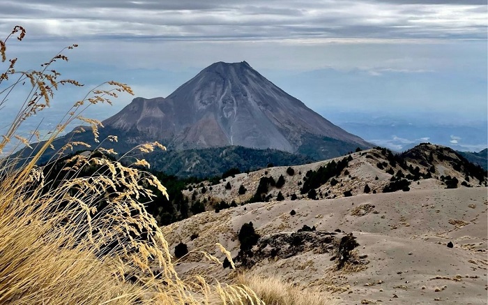 Volcán de Colima registró dos sismos en la última semana; permanece en calma