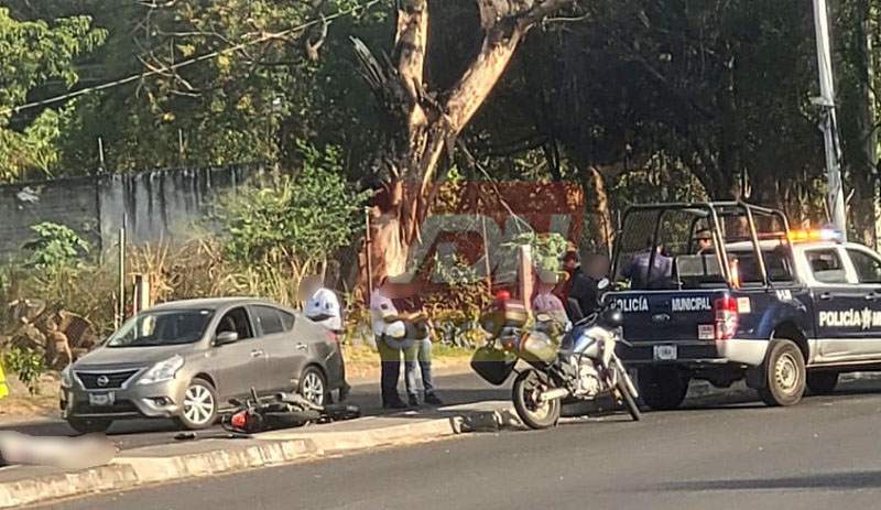 Muere mujer motociclista arrollada por vehículo en VdeA