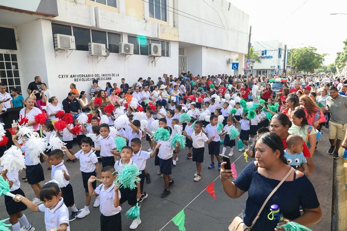 Realiza Gobierno Municipal de Tecomán desfile infantil conmemorativo por el 114 Aniversario del inicio de la Revolución Mexicana