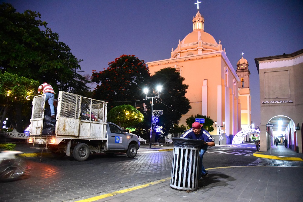 Anuncia el alcalde Riult Rivera que habrá servicio de recolección de basura en el municipio, los días 31 de diciembre y 1 de enero