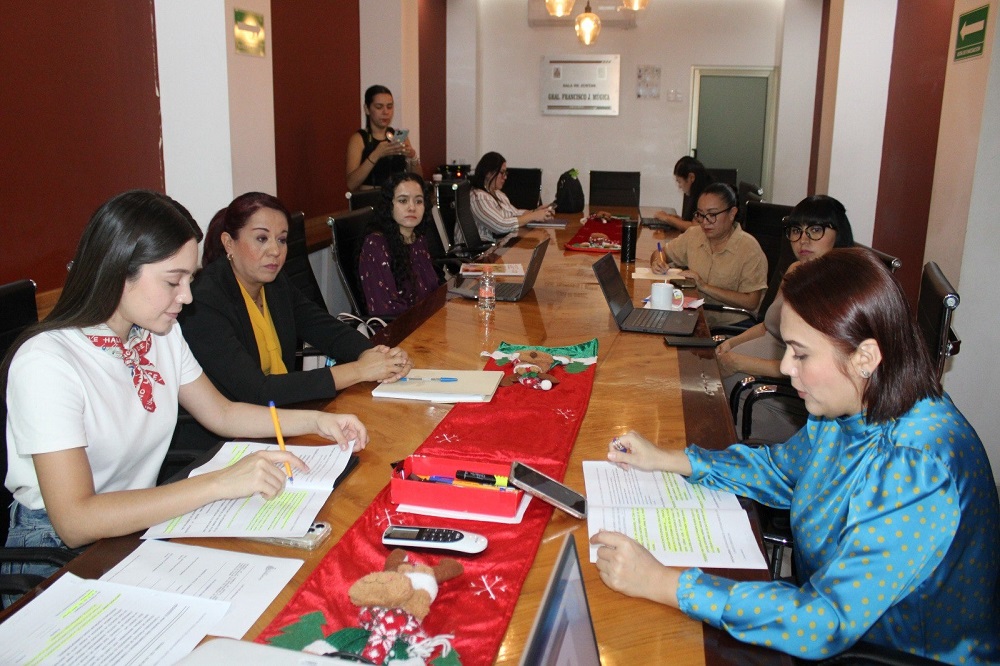 Recibe Comisión Legislativa a candidata a la titularidad del Órgano Interno de Control del TJA