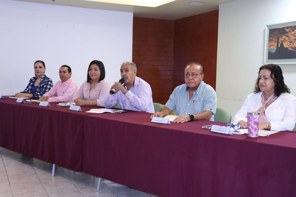 Educación Colima concluye asignación de plazas del año, con entrega de 549 vacantes en nivel básico