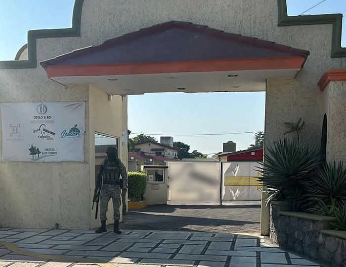 Intentan asesinar a un hombre en Tecomán y se refugia en un motel