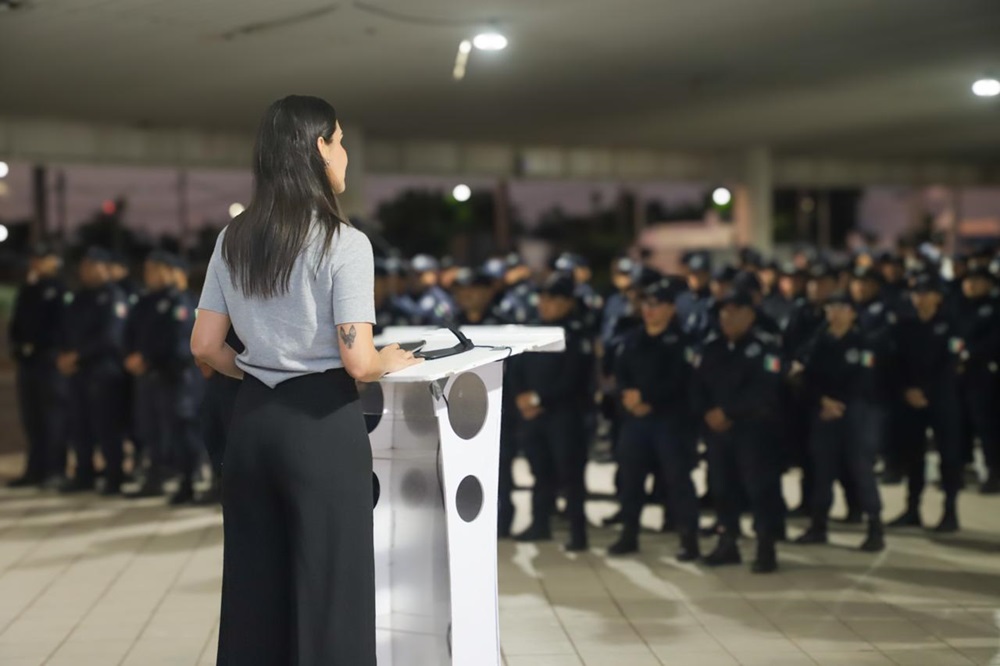 Rosi Bayardo se compromete a mejorar las condiciones de las y los policías municipales