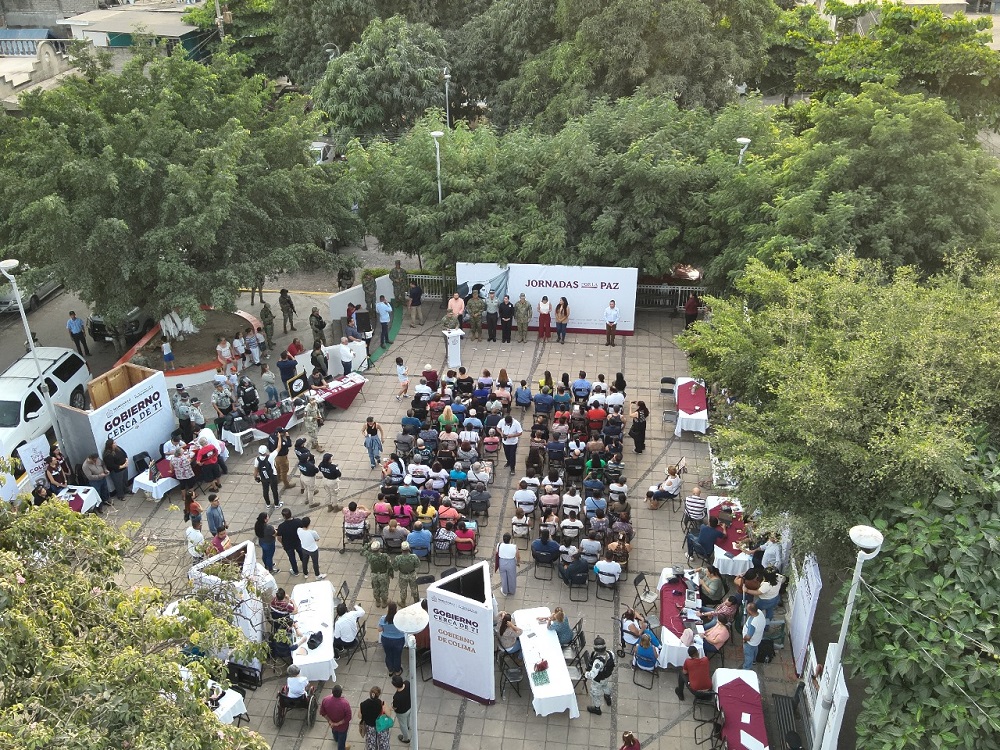 Marina participa en la entrega de la rehabilitación del «Jardín Barrio I”, para beneficio de la población de Manzanillo