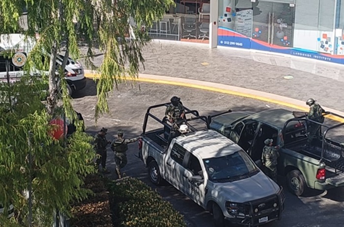 En Plaza Sendera asesinan a un hombre y dejan otro lesionado grave