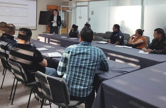 FGR impartió curso de actualización a elementos de la policía estatal de Colima para fortalecer su capacidad operativa