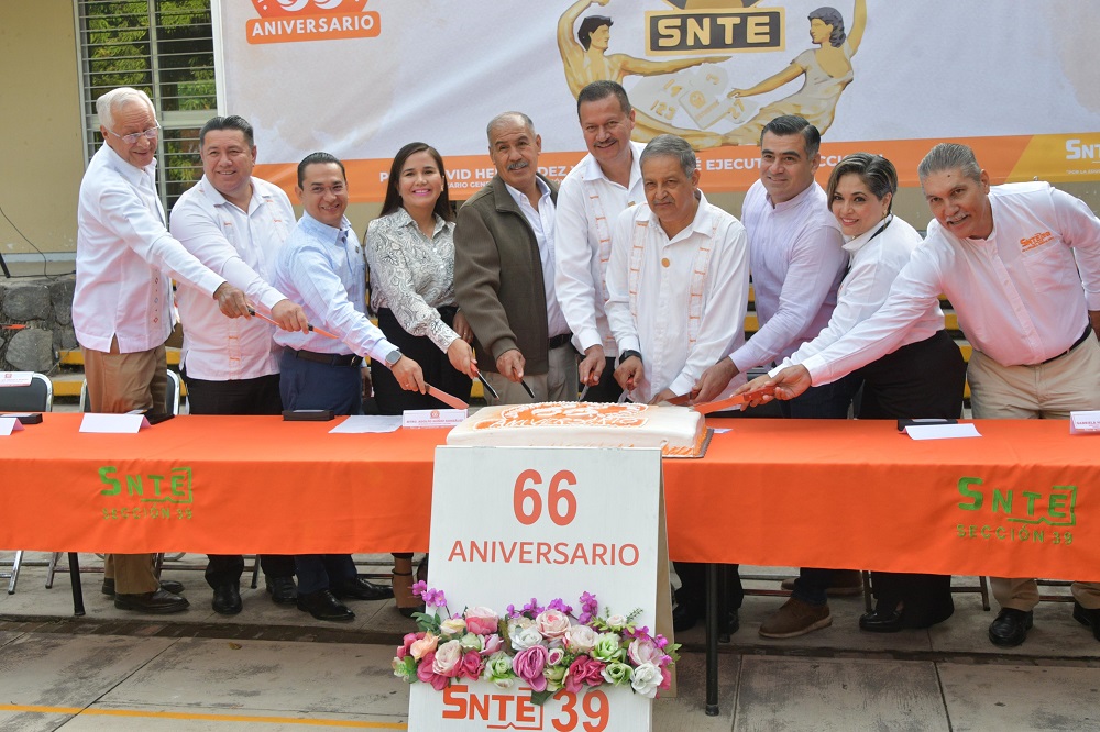 Conmemora Educación Colima 66 aniversario de la fundación de la Sección 39 del SNTE