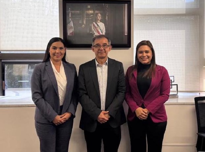 Indira Vizcaíno se reúne con subsecretario de la SICT, tras anuncio de la presidenta Sheinbaum de más obras para Colima