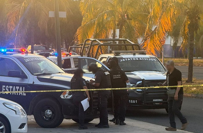 Dos hombres resultan heridos en agresión con disparos en el exterior de un bar del Tercer Anillo, en Colima