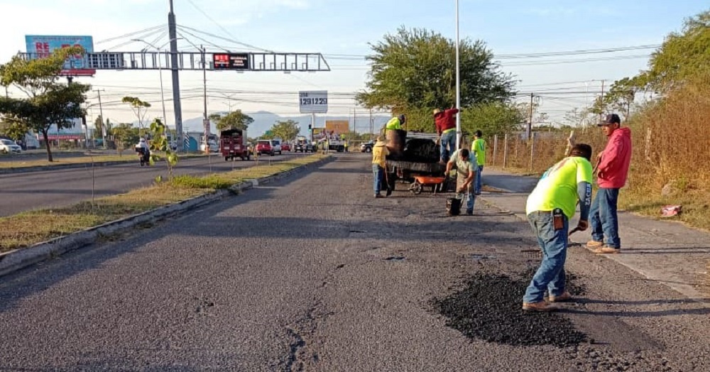 Aplica VdeA 15 toneladas de asfalto en Operación Bacheo, esta semana