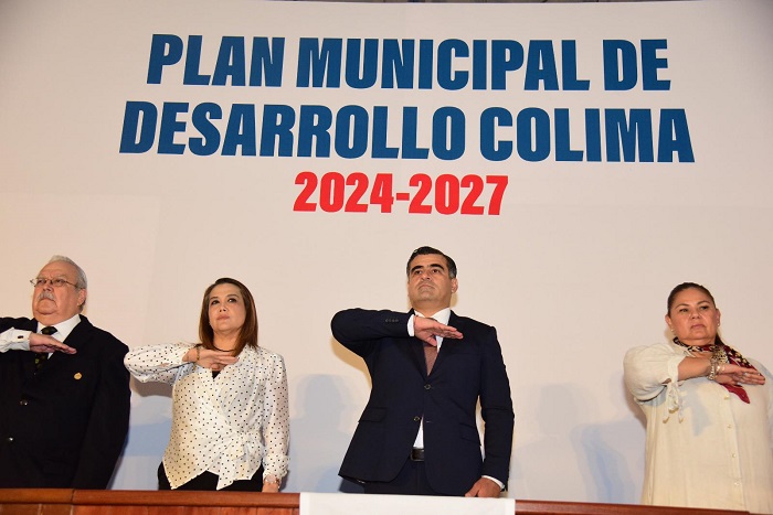 Construimos un piso firme por el futuro de Colima: Riult Rivera