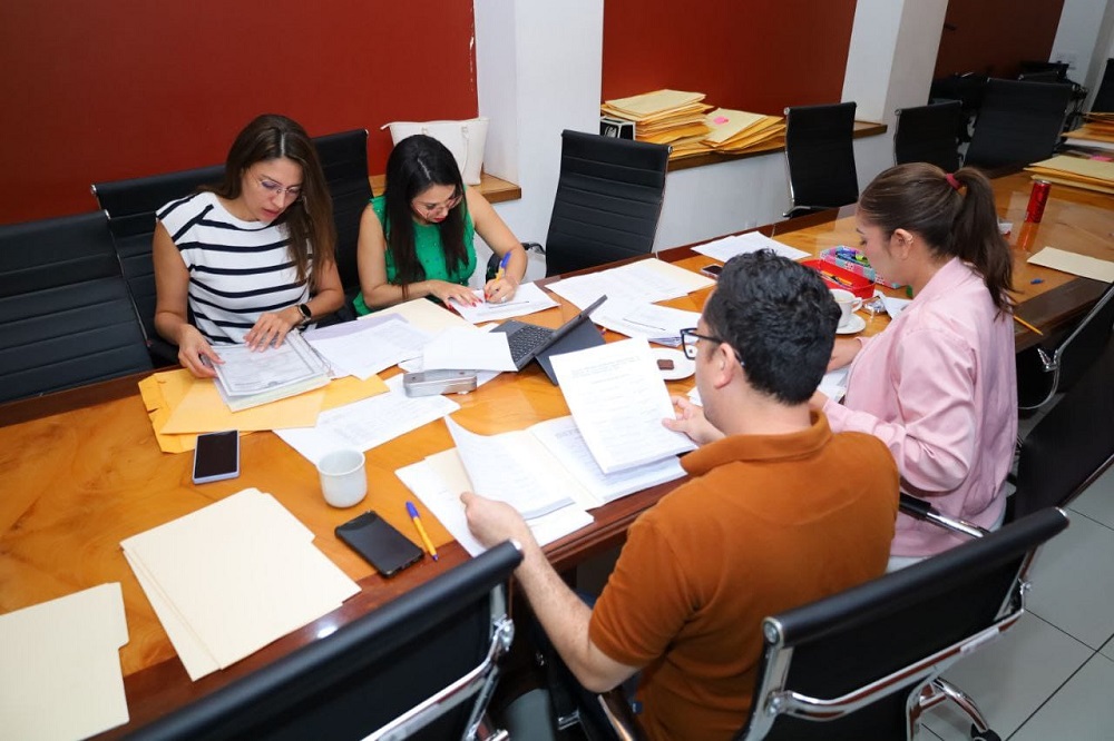Comité Evaluador del Legislativo continúa con revisión de requisitos de aspirantes a elección judicial