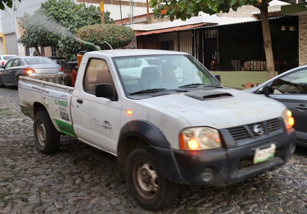Consolida Salud Colima fumigación contra el dengue en Manzanillo y Villa de Álvarez