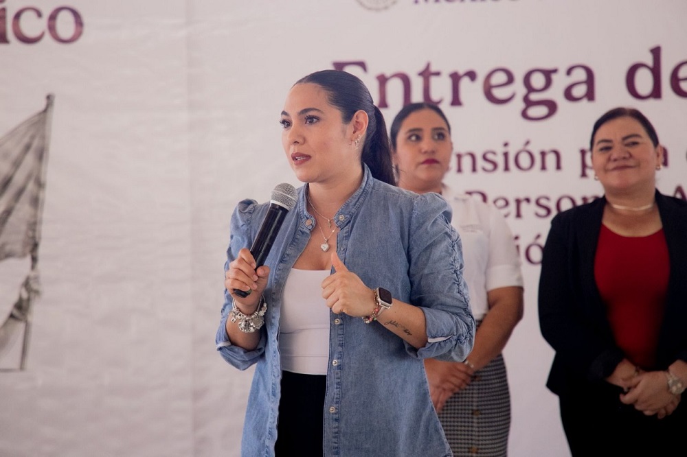 Indira: Pensión Mujeres Bienestar y Programa de Adultos Mayores retribuyen a personas que han entregado tanto por México