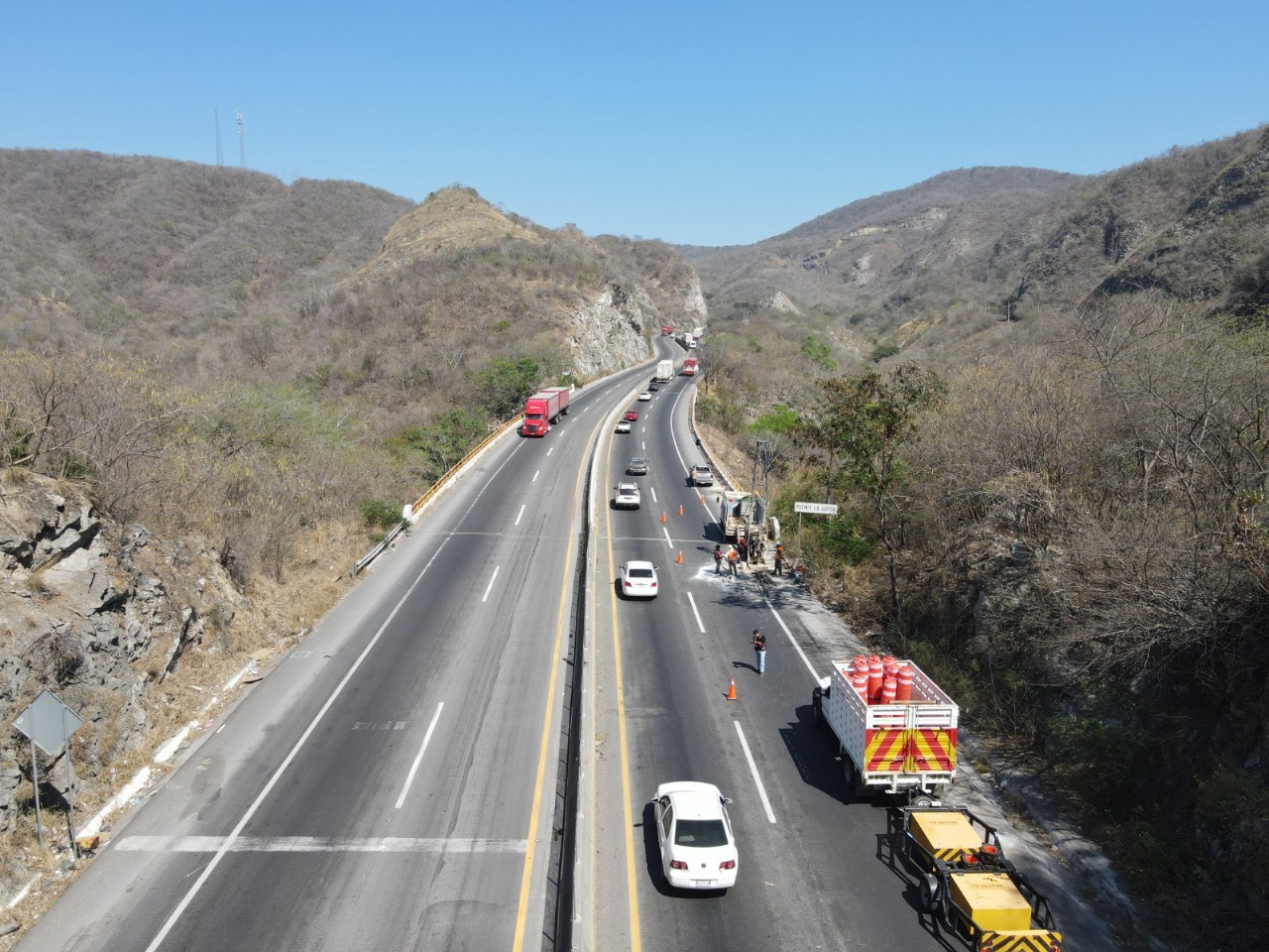 Reducen carriles de forma intermitente por trabajos en ‘La Salada’: Seidum