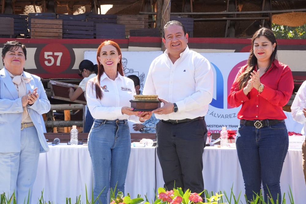 Firman Villa de Álvarez y Autlán de Navarro Convenio de Hermanamiento