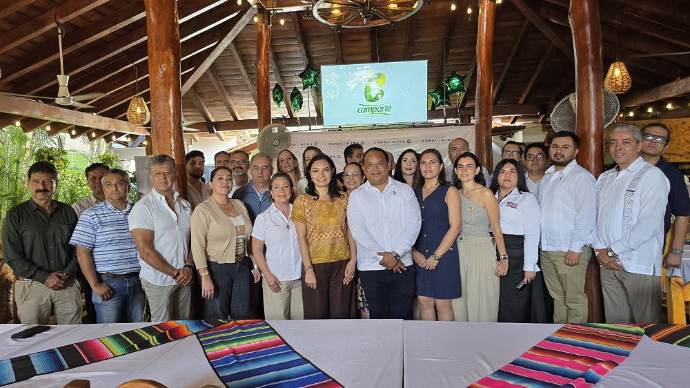 Desarrollo Industrial y portuario de la región, temas en reunión de CANACINTRA y la senadora Mely Romero en Manzanillo