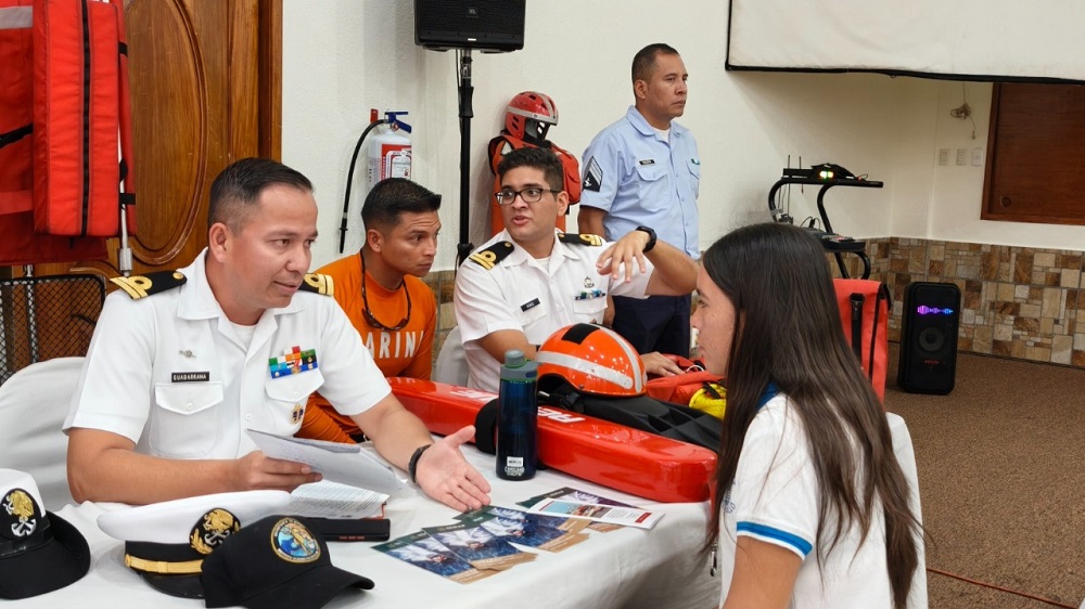 Feria Nacional de Empleo en Manzanillo abre más oportunidades para mujeres