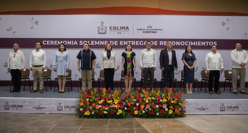 Gobernadora agradece y reconoce labor del personal de educación que concluyó sus servicios en 2023 y 2024