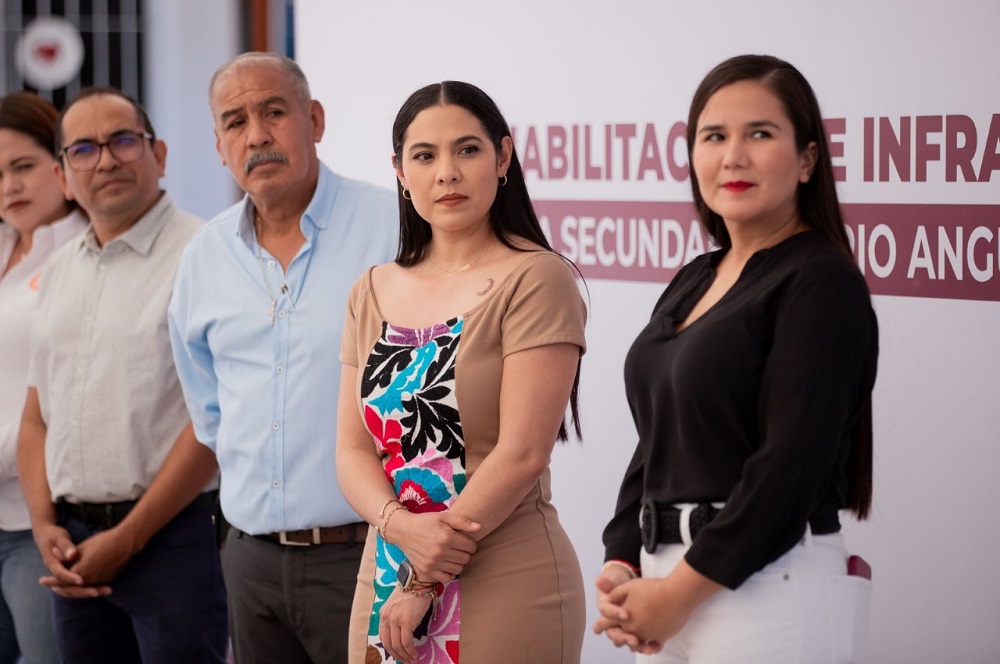 Indira: en Colima se invierte mucho en educación para que la generación actual siga transformando a México