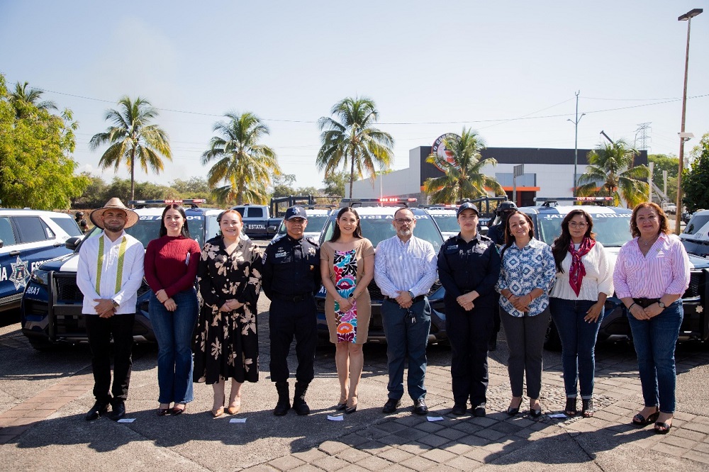 Indira Vizcaíno entrega más patrullas y vehículos para fortalecer operatividad de la SSP y la FGE