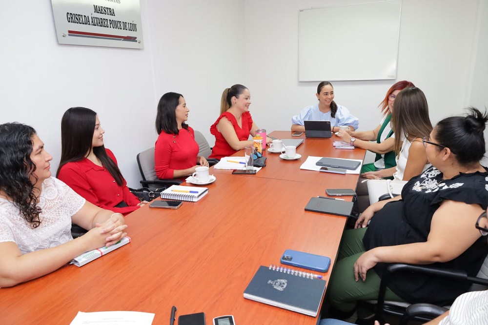Dialoga presidenta de JUCOPO con titulares de INFOCOL, Contraloría, y Consejería Jurídica Estatal