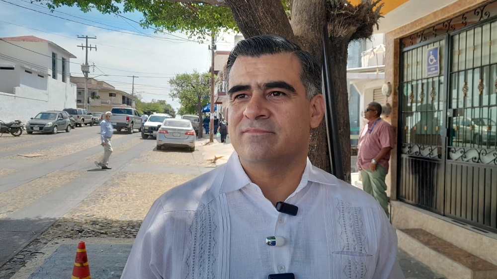 Se repavimentarán y restituirán empedrados en diversas calles de Colima: Riult Rivera Gutiérrez