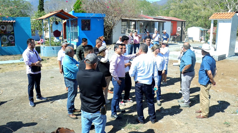 Inicia Presidente Riult Rivera con la mejora integral del panteón de Los Tepames