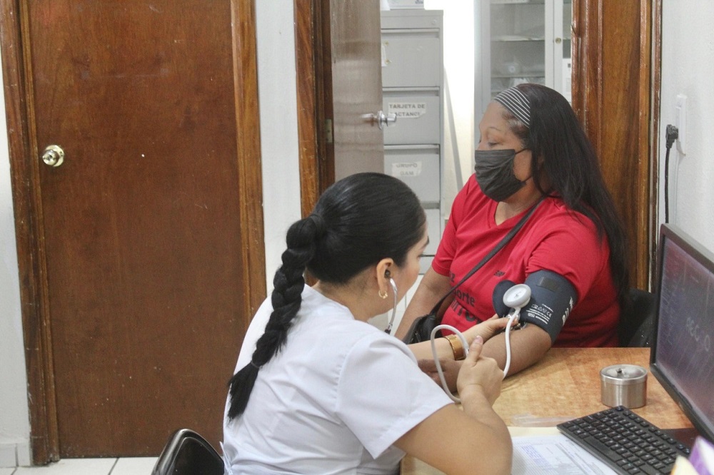 Salud Colima realiza acciones gratuitas para la salud de las mujeres